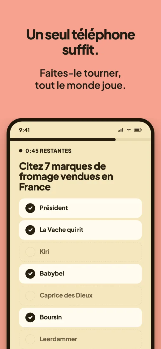 Un seul téléphone suffit. Le tableau des réponses, 45 secondes restantes sur « Citez 7 marques de fromage vendues en France » : Président, La Vache qui rit, Babybel et Boursin trouvés, Kiri, Caprice des Dieux et Leerdammer encore cachés.
